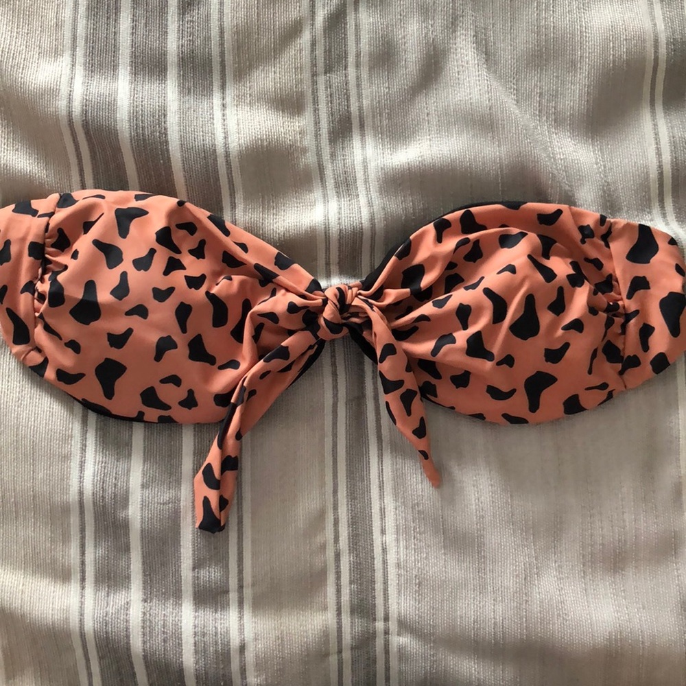 BRAND NEW - strapless & bottom set